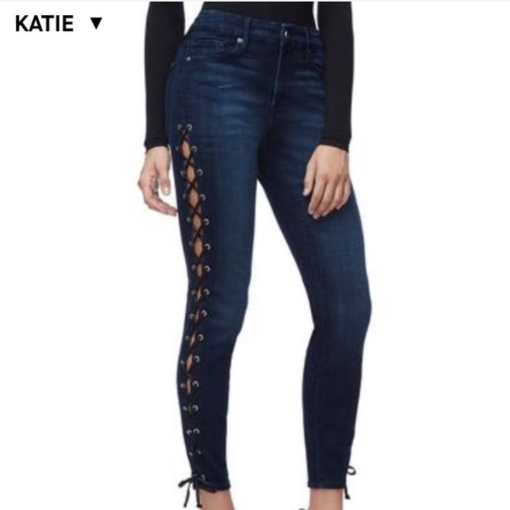 Good Legs Lace Up